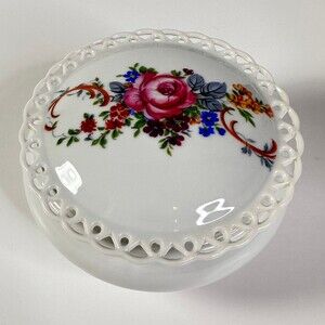 Liette Trinket Box Floral Scalloped Lace Lid